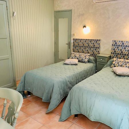 Logis Hotel Restaurant Hostellerie De La Tour Fontvieille Dış mekan fotoğraf