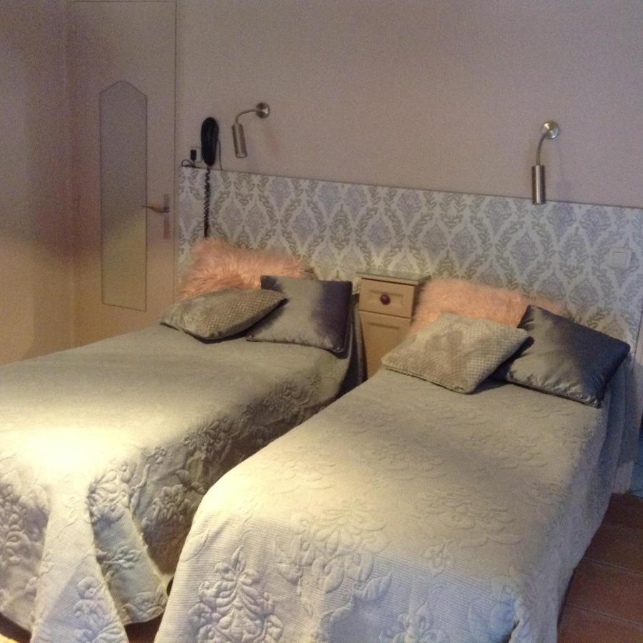 Logis Hotel Restaurant Hostellerie De La Tour Fontvieille Dış mekan fotoğraf